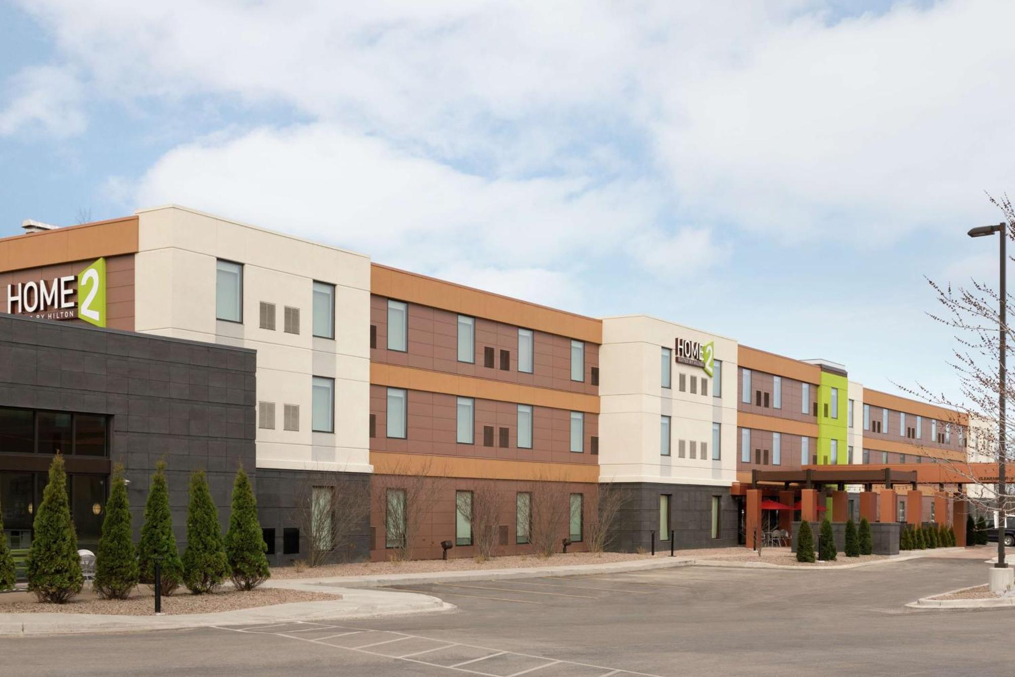 Home2 By Hilton Airport Hotel Milwaukee