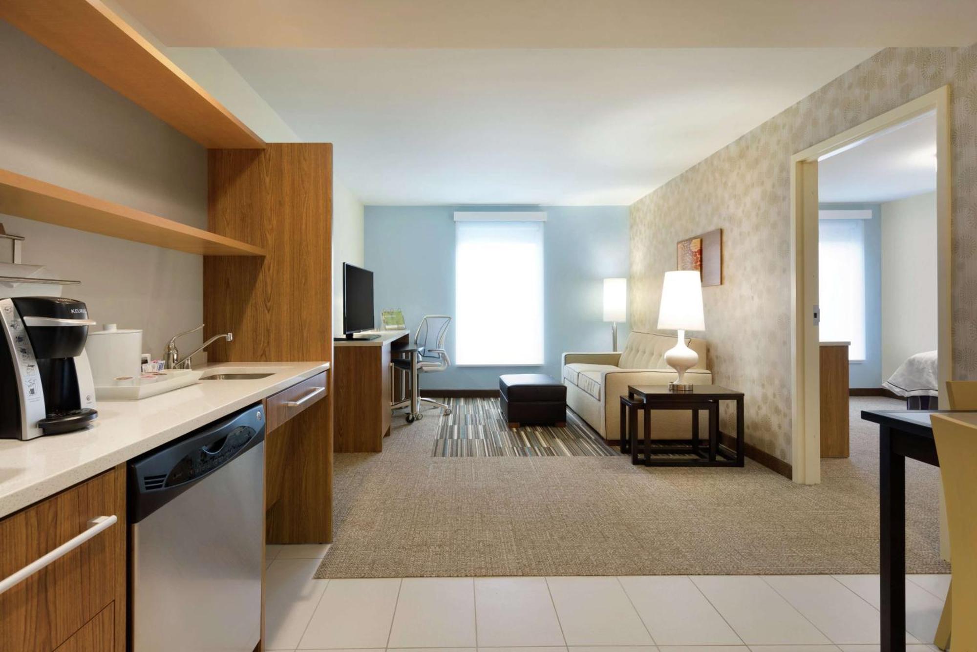 Home2 By Hilton Airport