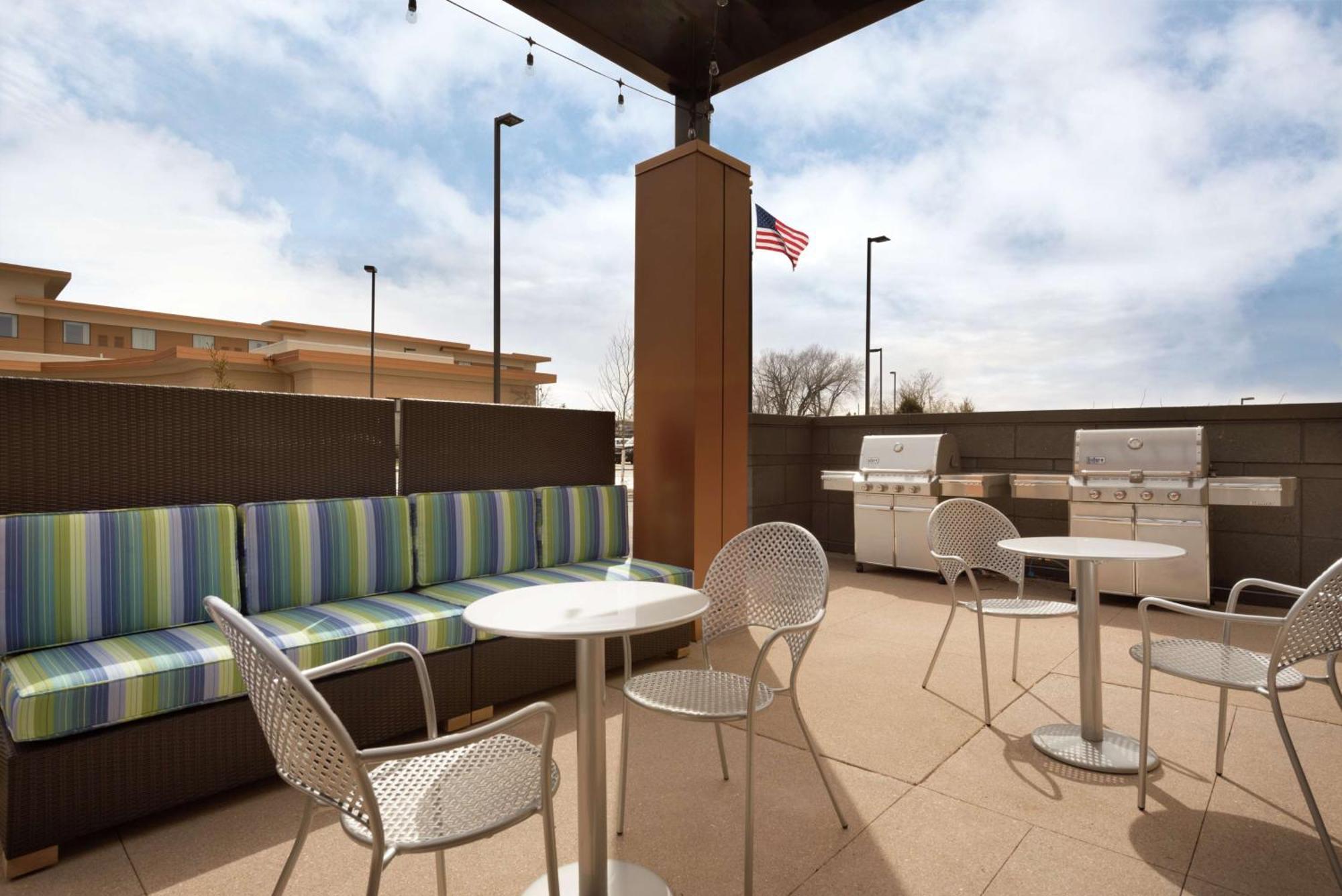 Hotel Home2 By Hilton Airport Milwaukee
