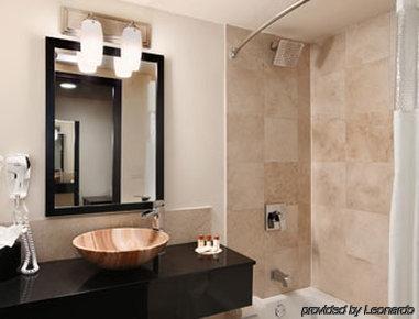 Hotel Days & By Wyndham Milwaukee