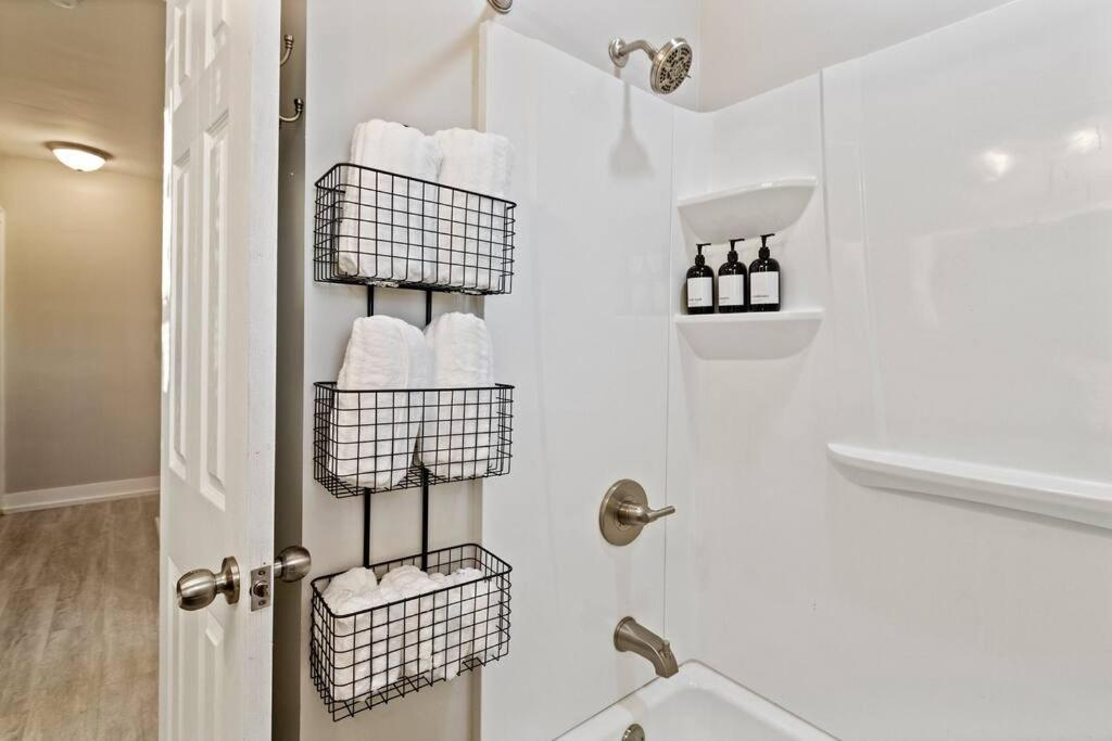 Apartment Chic & Spacious Fully Equipped 2bd W/parking Milwaukee