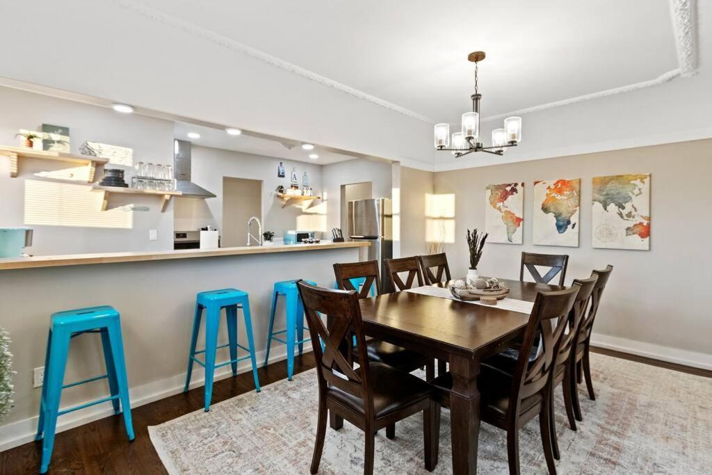 Chic & Spacious Fully Equipped 2bd W/parking