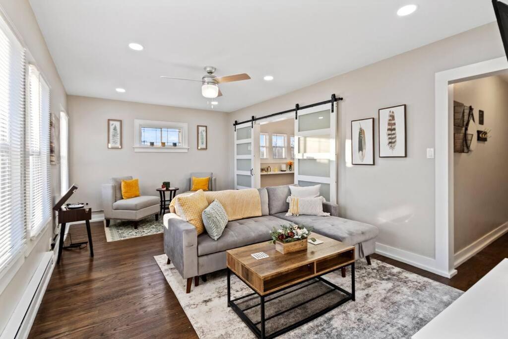 Apartment Chic & Spacious Fully Equipped 2bd W/parking *