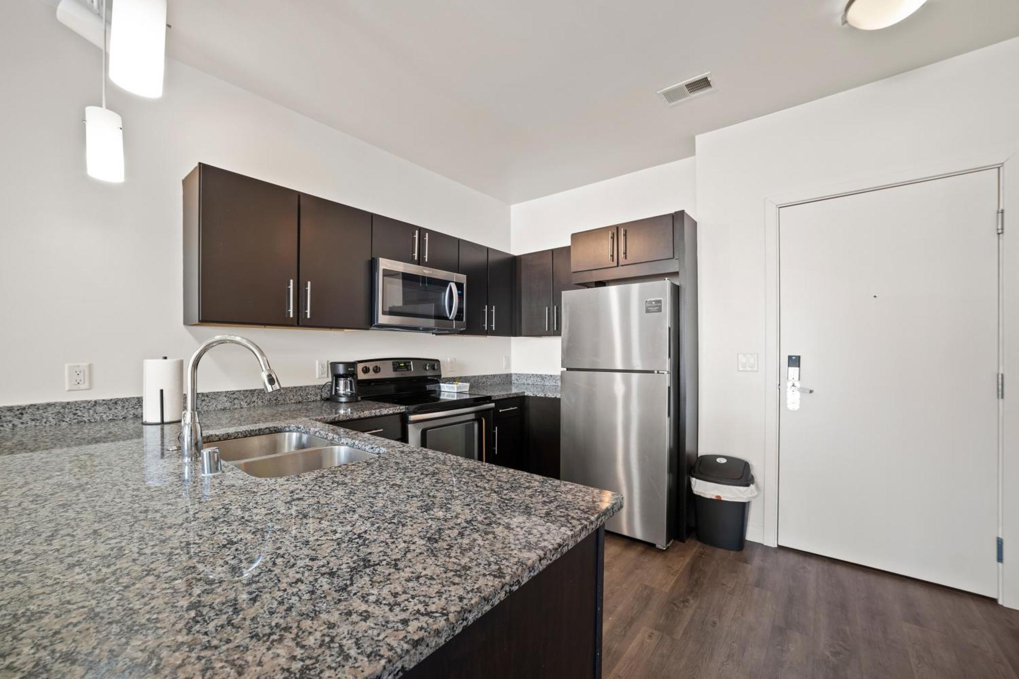Riverside Plaza Blue Apartment