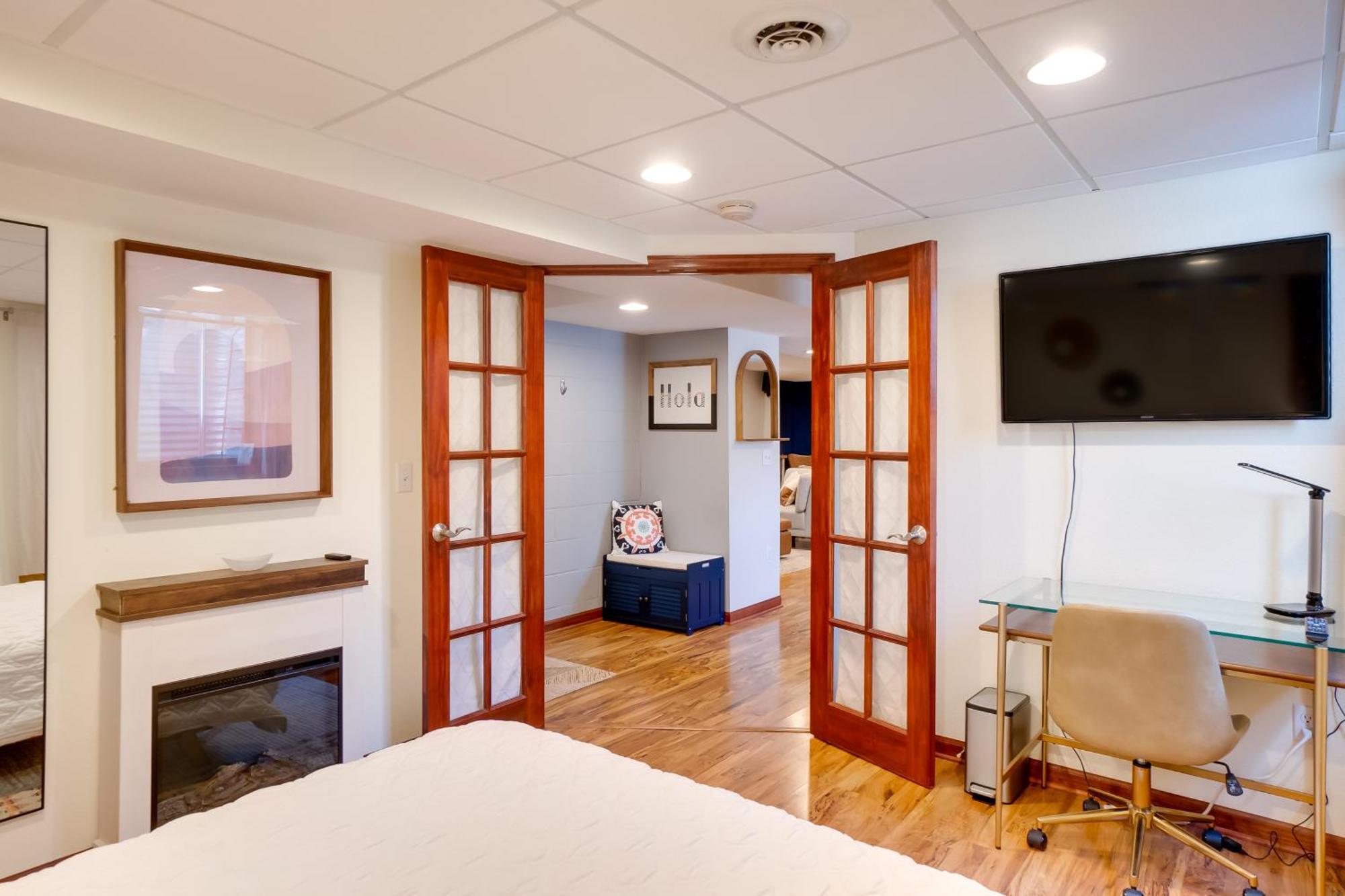 Cozy With Deck, 2 Mi To Airport! Milwaukee