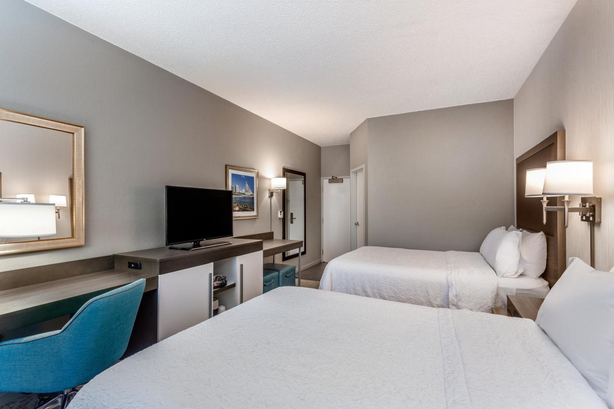 Hampton Airport Hotel