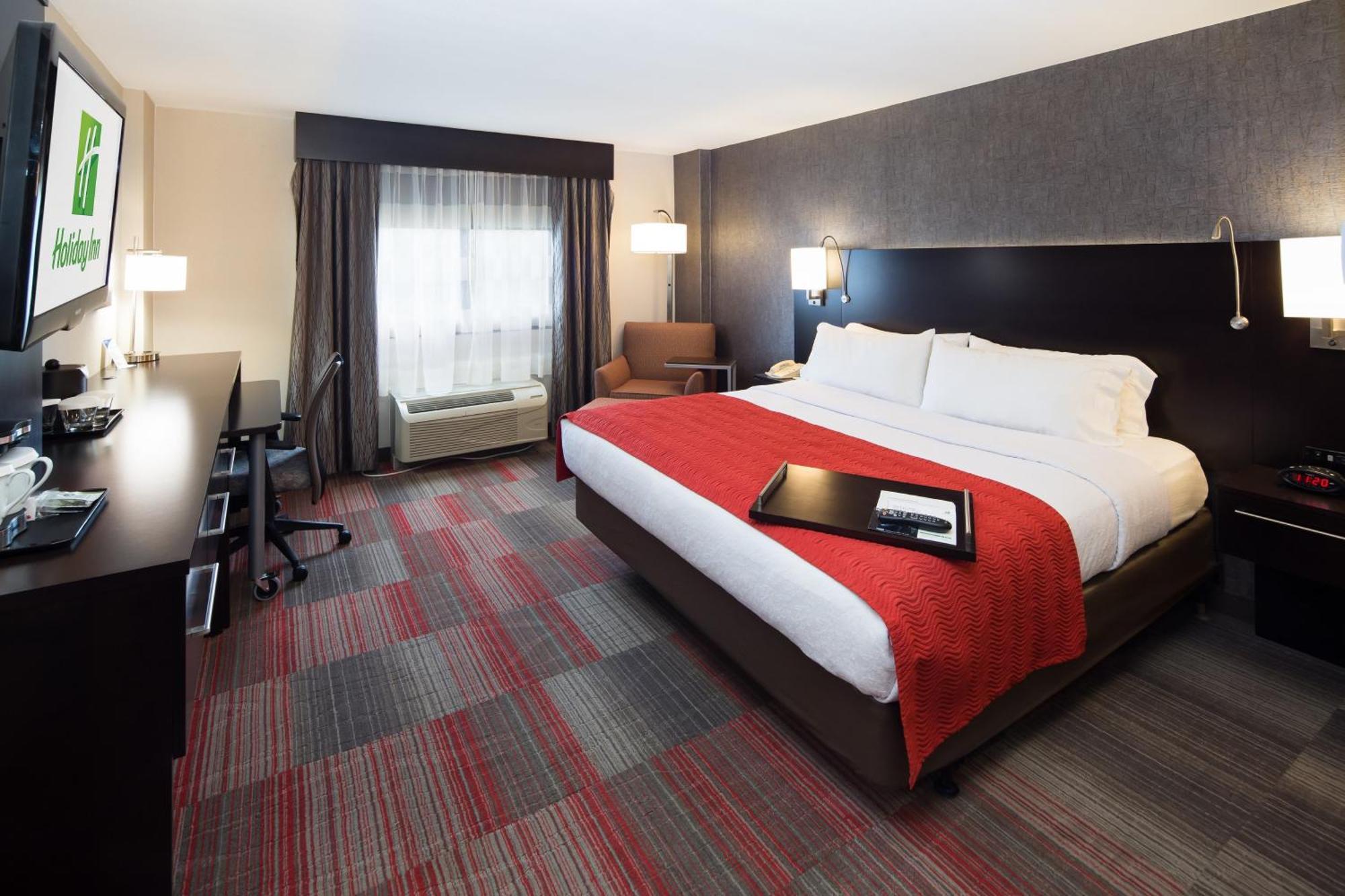 Hotel Riverfront By Ihg Milwaukee