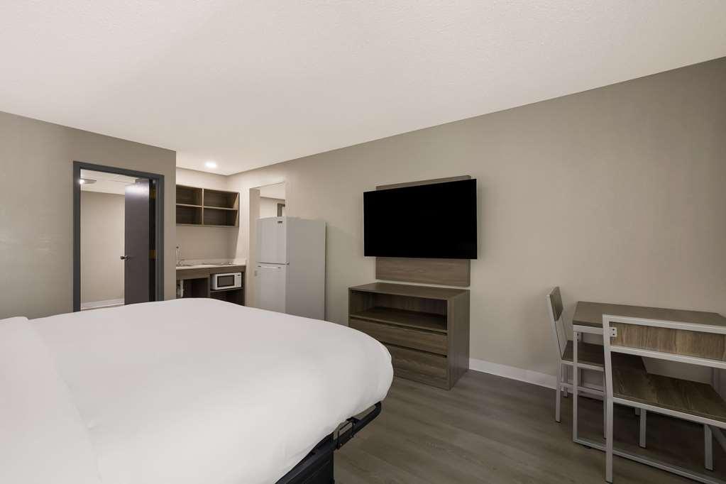 Suburban Airport Hotel Milwaukee