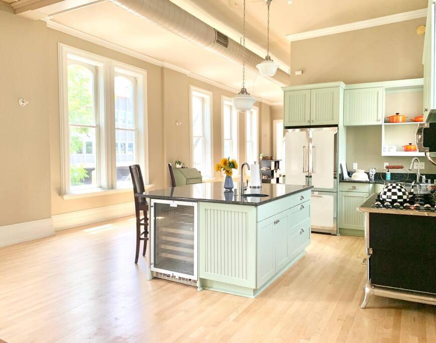 Apartment Modern Vintage Vibe