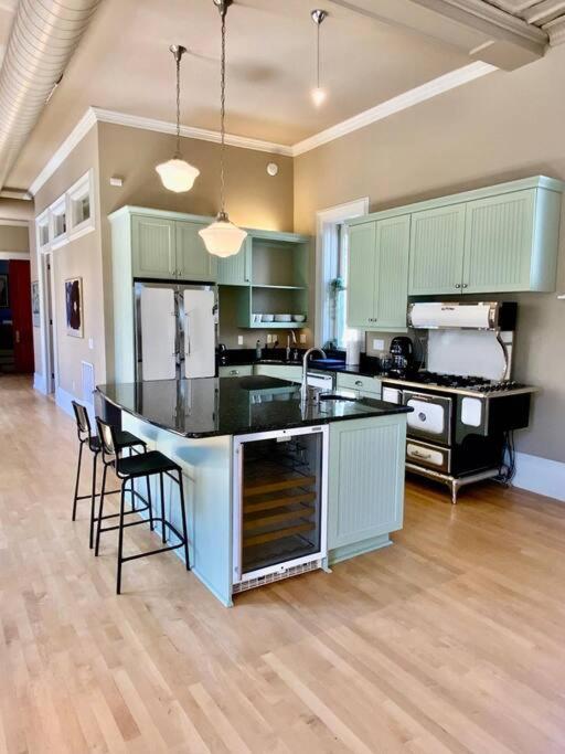 Apartment Modern Vintage Vibe