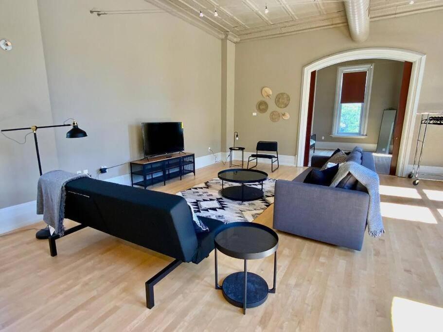 Apartment Modern Vintage Vibe