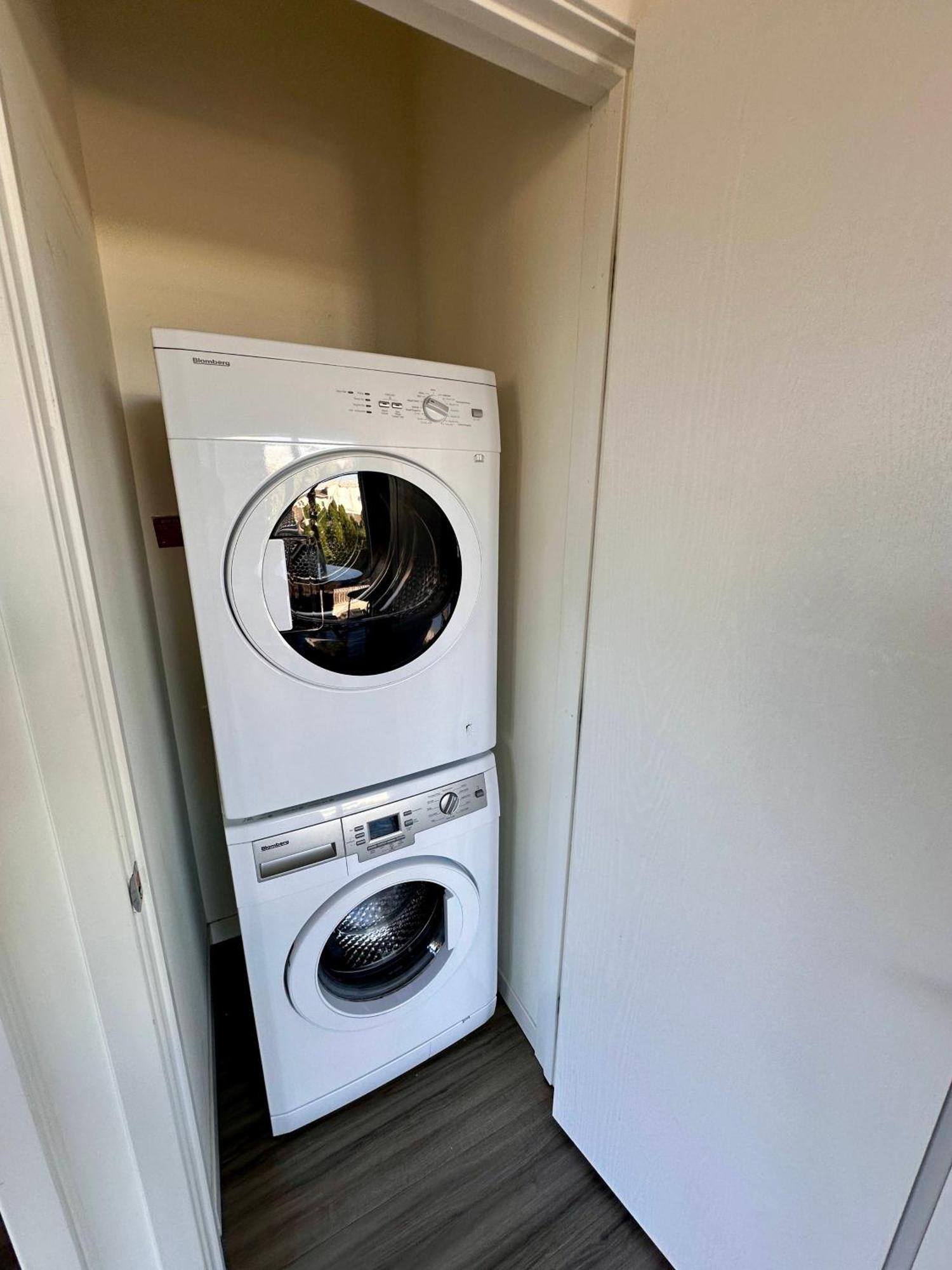 Flexhome East Side 1br Ec1 - Near Brady And Fiserv With Balcony