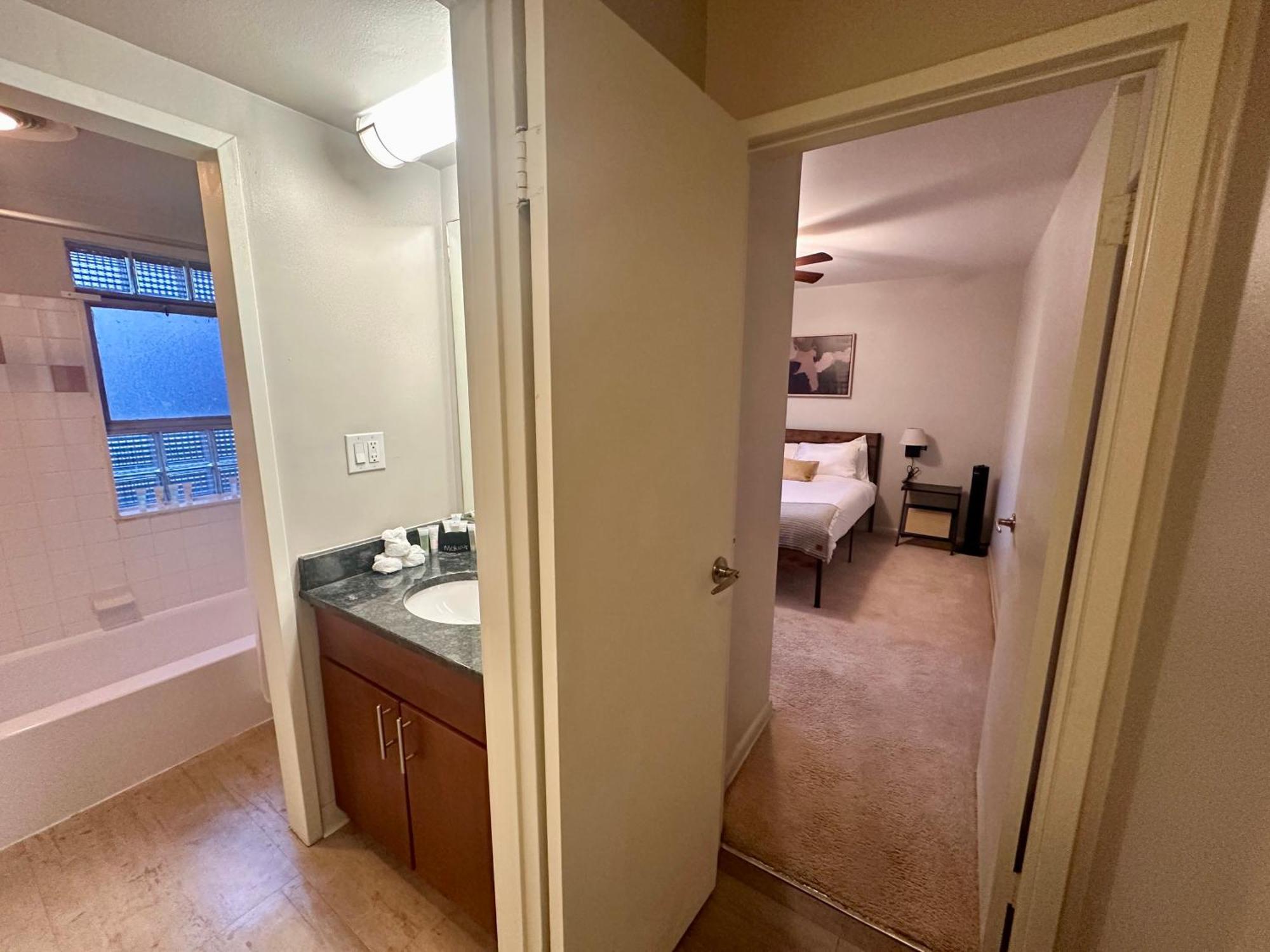 Flexhome East Side 2br C2 - Near Brady St With View Apartment *