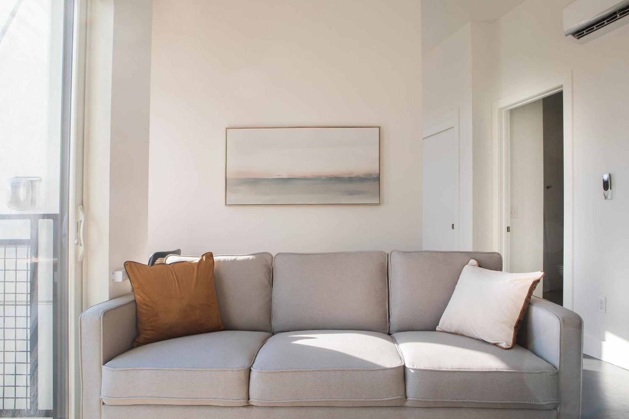 Flexhome Skywalk To Fiserv U10 With Rooftop, Gym, And Parking Apartment