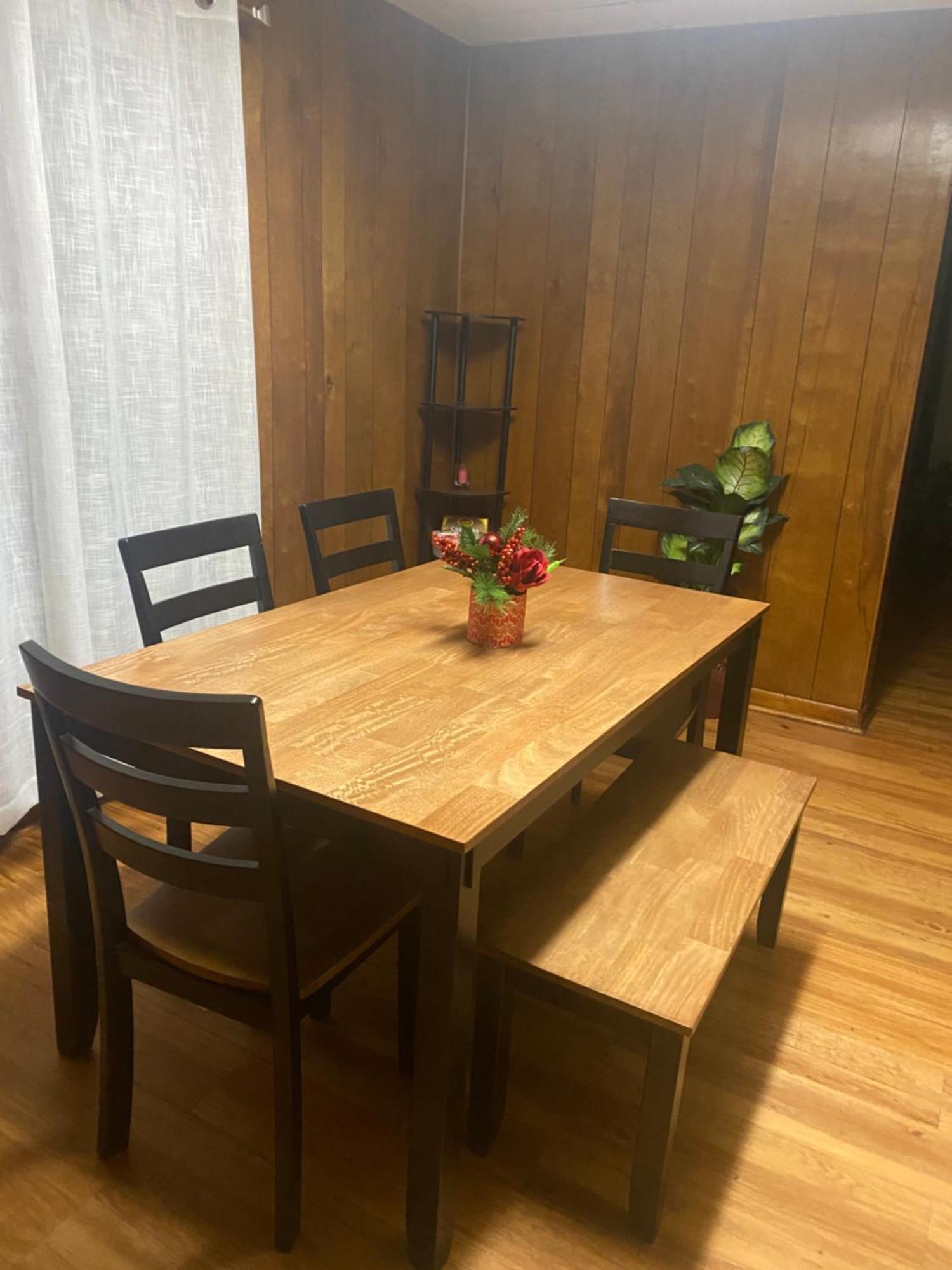 Casa Localizada Muy Cerca Del Estadio, 8 Minutos Del Centro Y Muchos Lugares Mas, No Se Permiten Fiestas , O Fumar Apartment Milwaukee