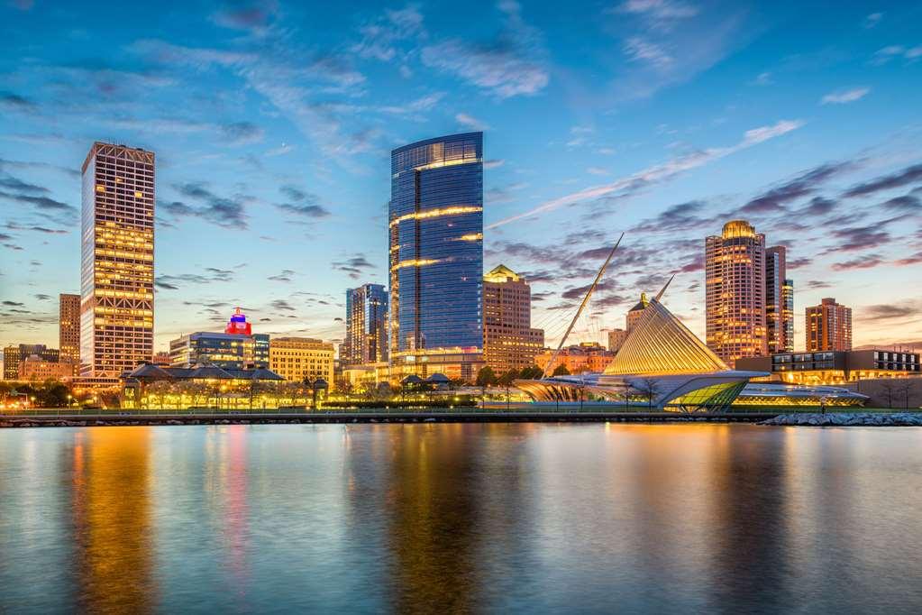 Cambria Downtown Hotel Milwaukee