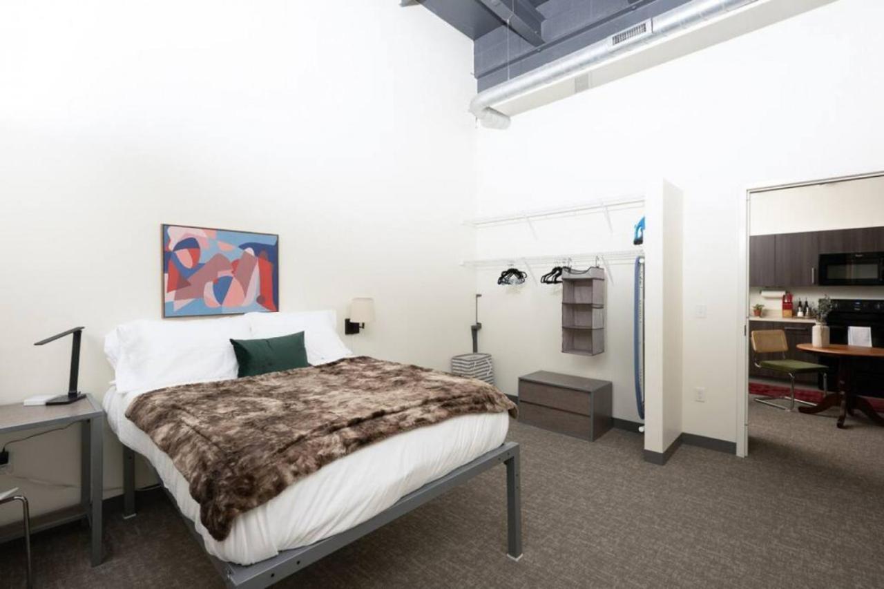 Flexhome Brewery District El1 - Just 3 Blocks To Fiserv With Gym And Parking Apartment *