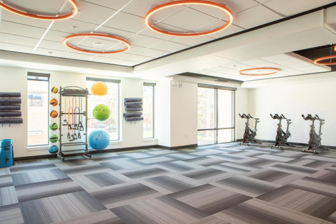 Modern East Side 1br With Balcony, Pool, And Gym