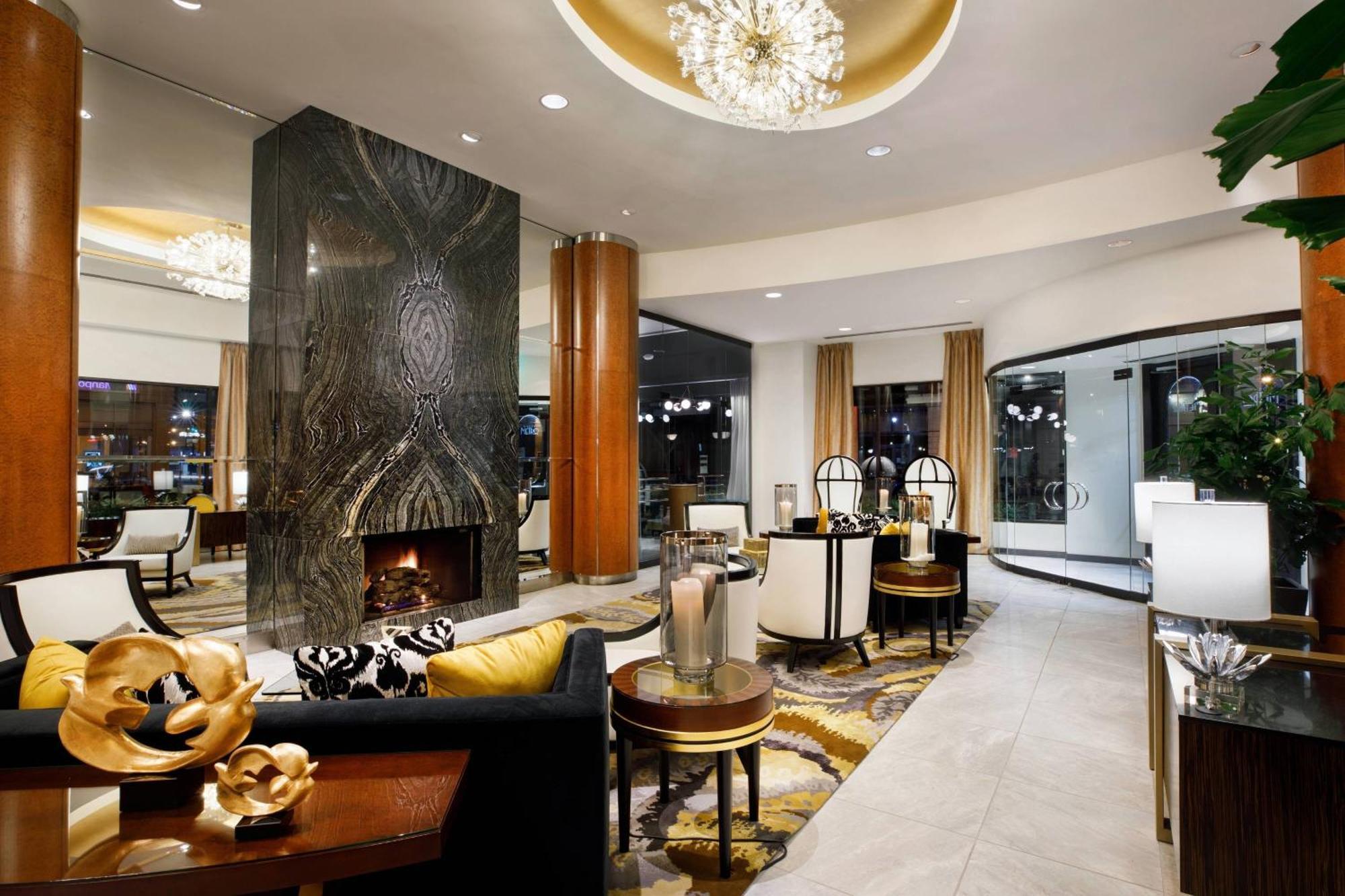 Metro, Autograph Collection 4* Milwaukee