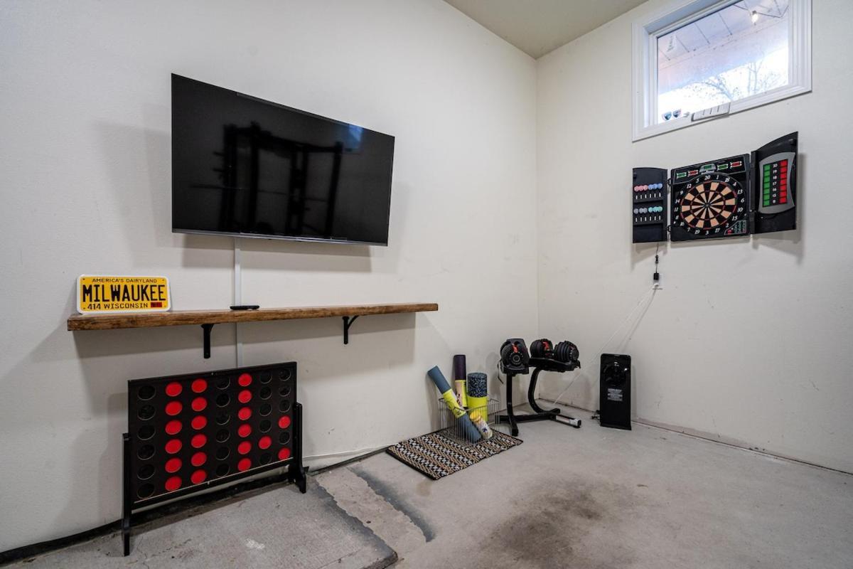 1mile To Dt Rooftop Deck Gym Fireplace