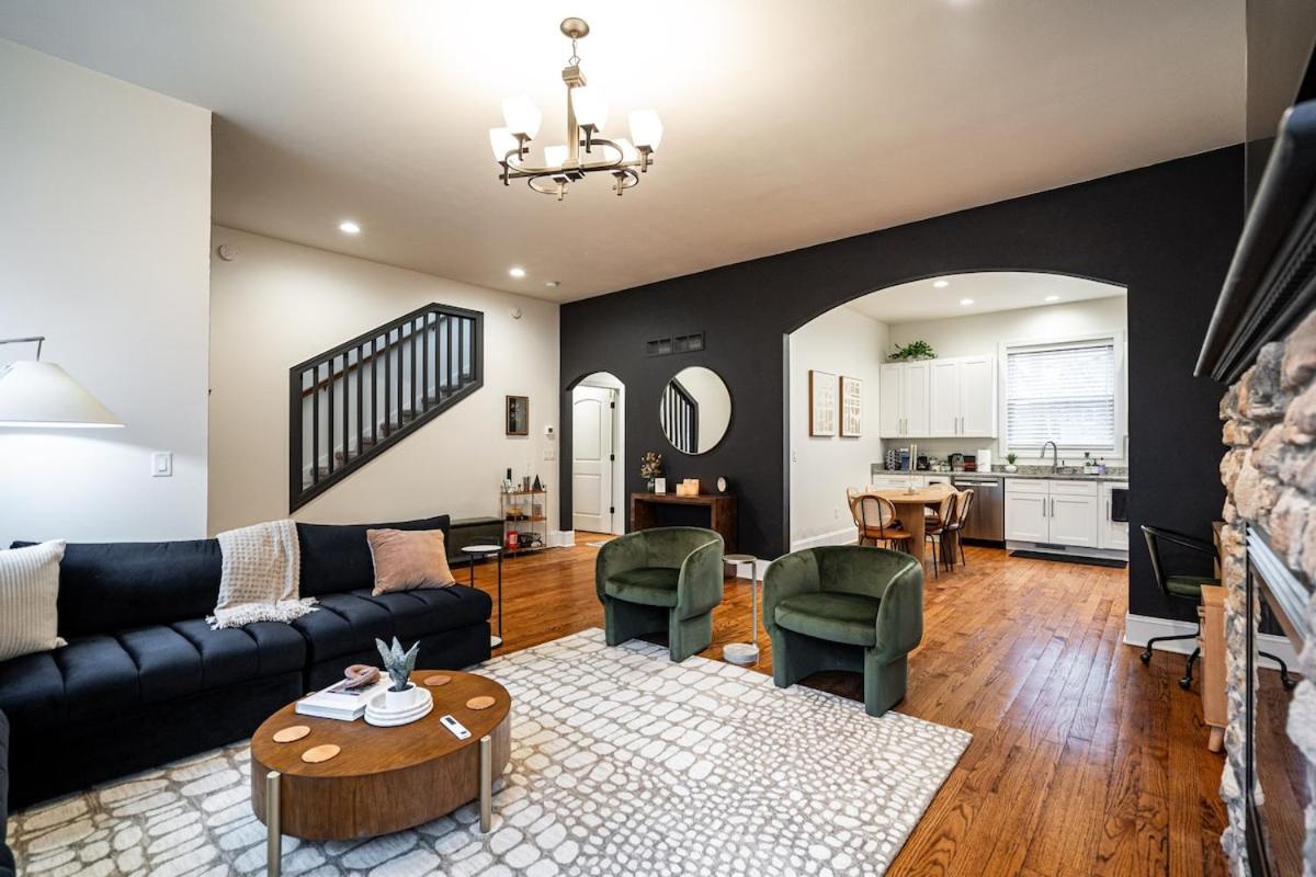 Holiday home 1mile To Dt Rooftop Deck Gym Fireplace *