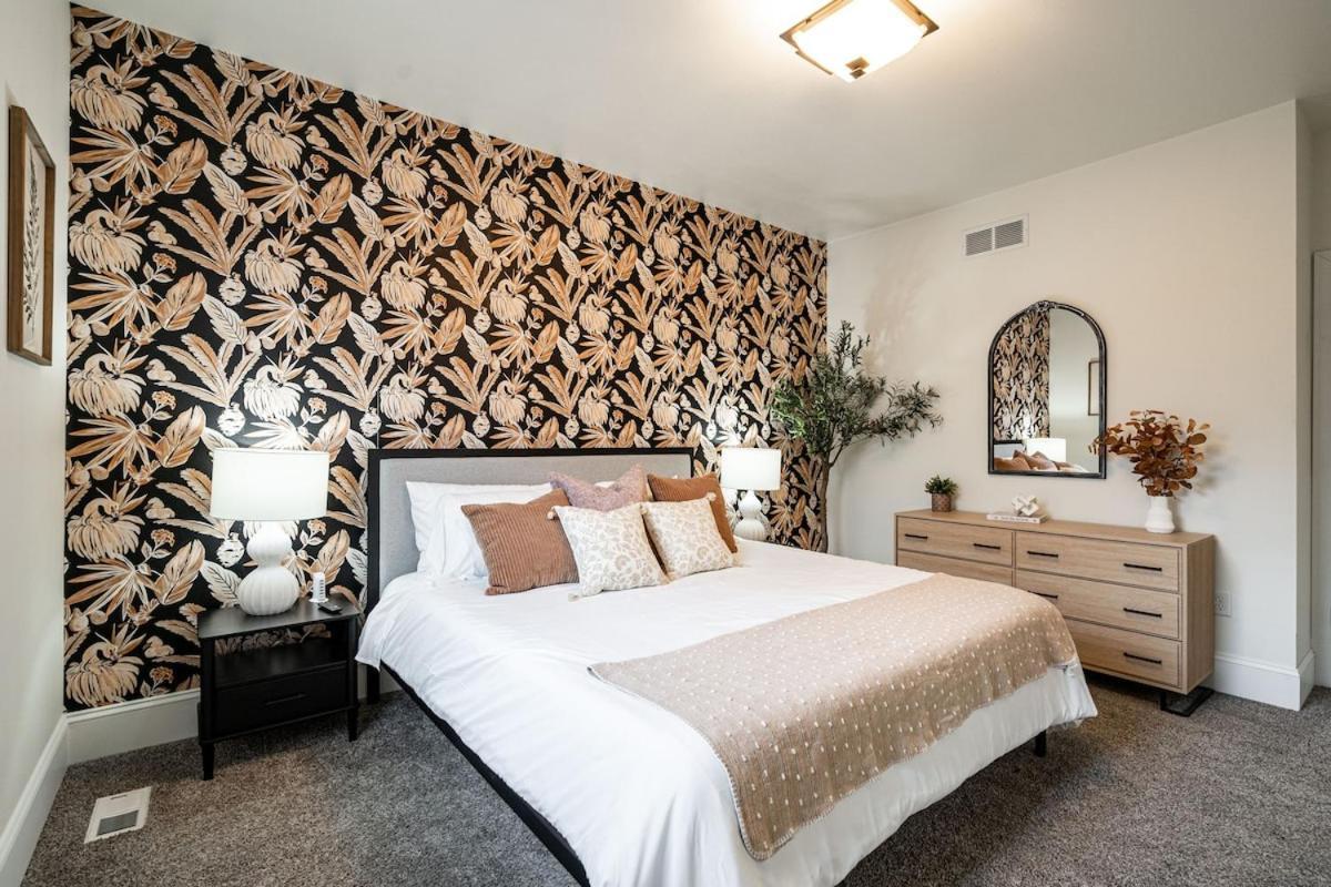 Holiday home 1mile To Dt Rooftop Deck Gym Fireplace *
