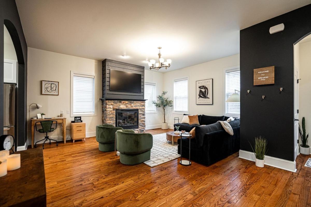 1mile To Dt Rooftop Deck Gym Fireplace