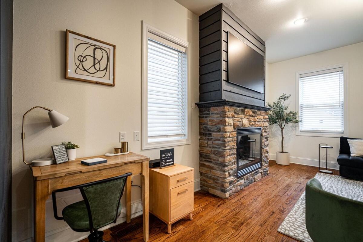 Holiday home 1mile To Dt Rooftop Deck Gym Fireplace *