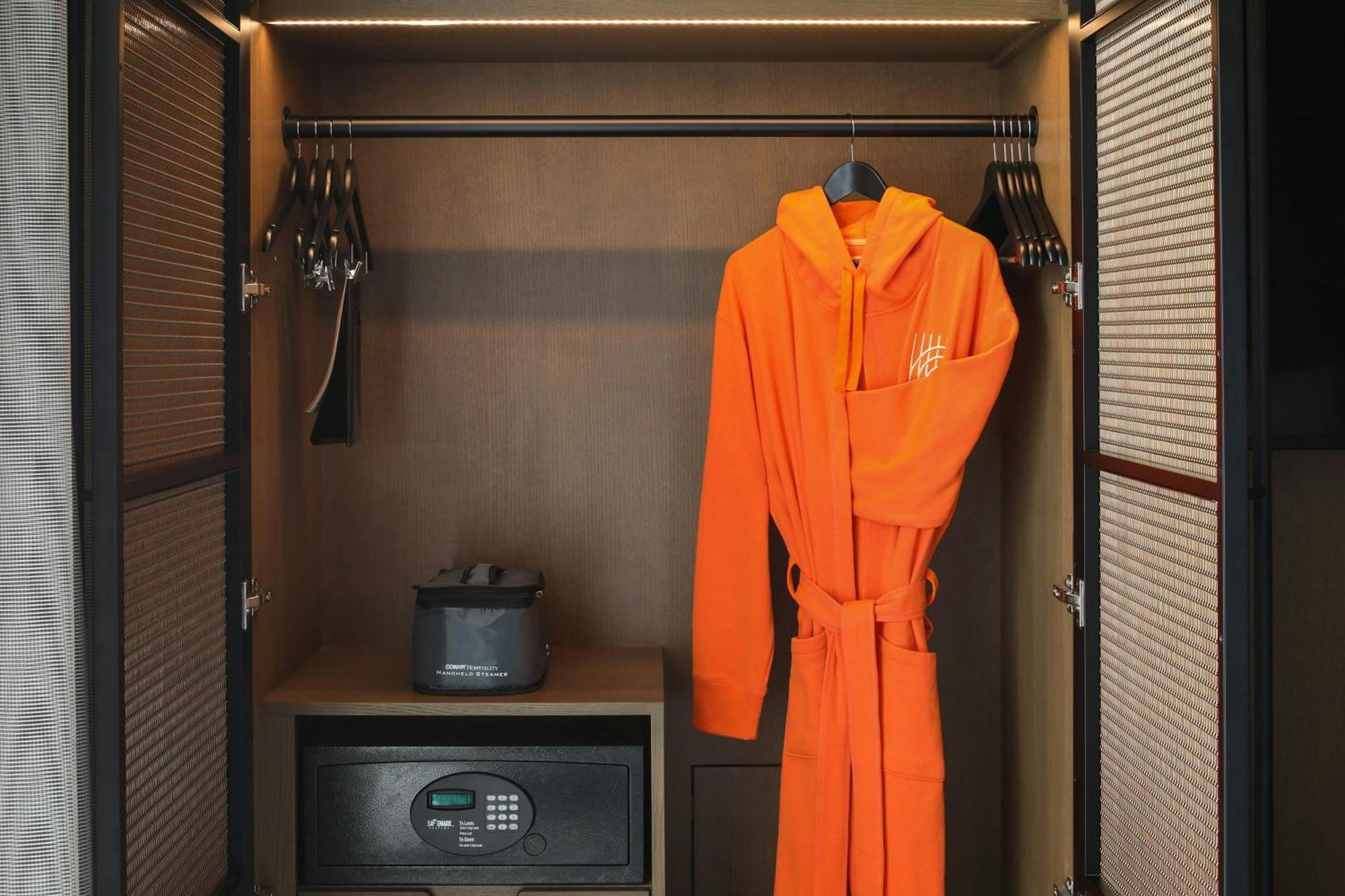 Hotel The Trade, Autograph Collection