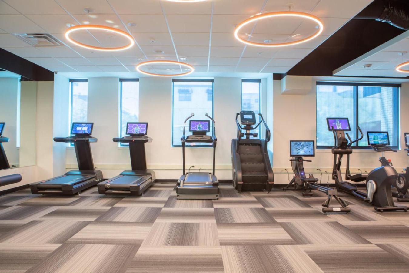 Flexhome East Side 1br No14 With Balcony Pool Gym Apartment Milwaukee