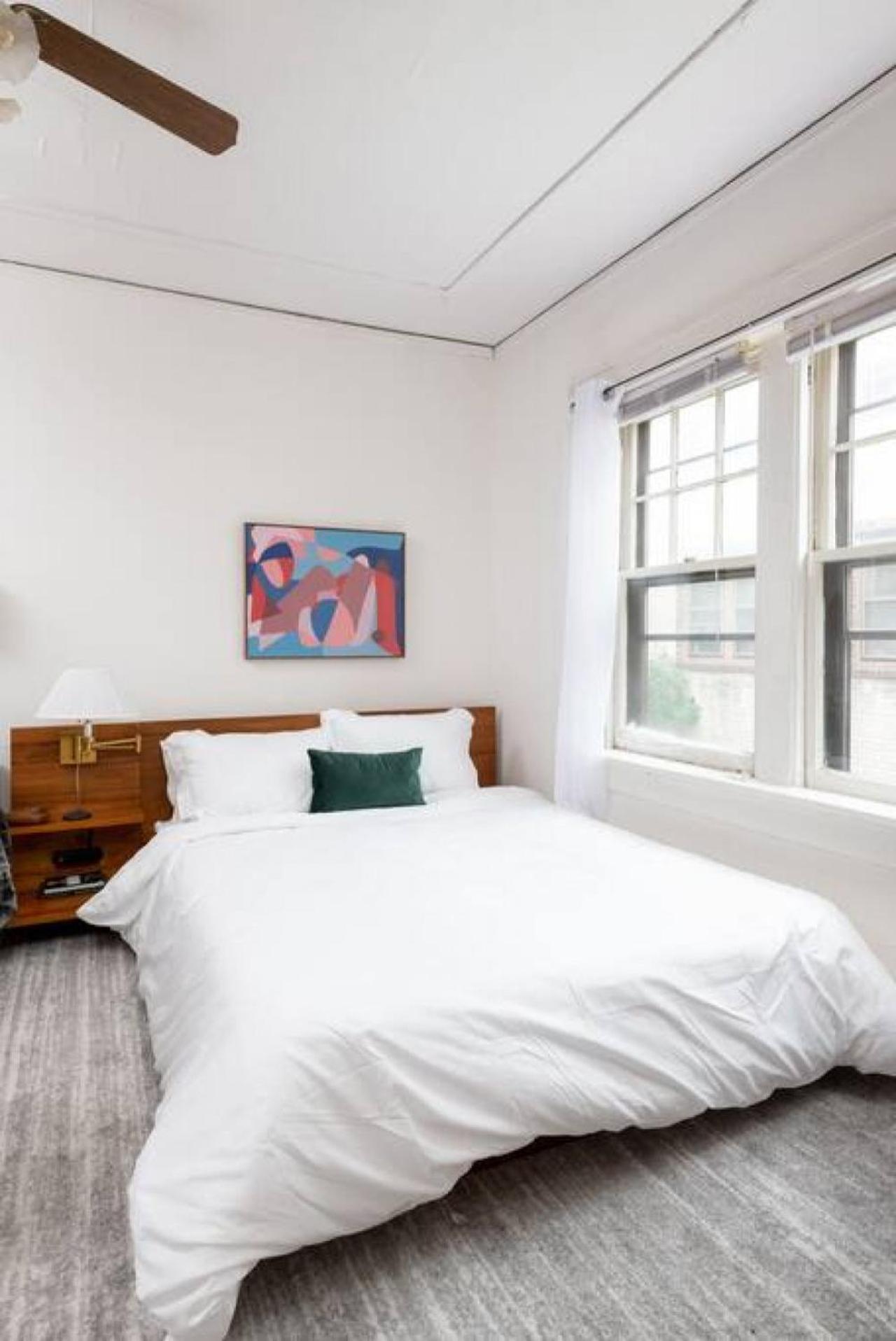 Flexhome East Side Vintage B3 Apartment *