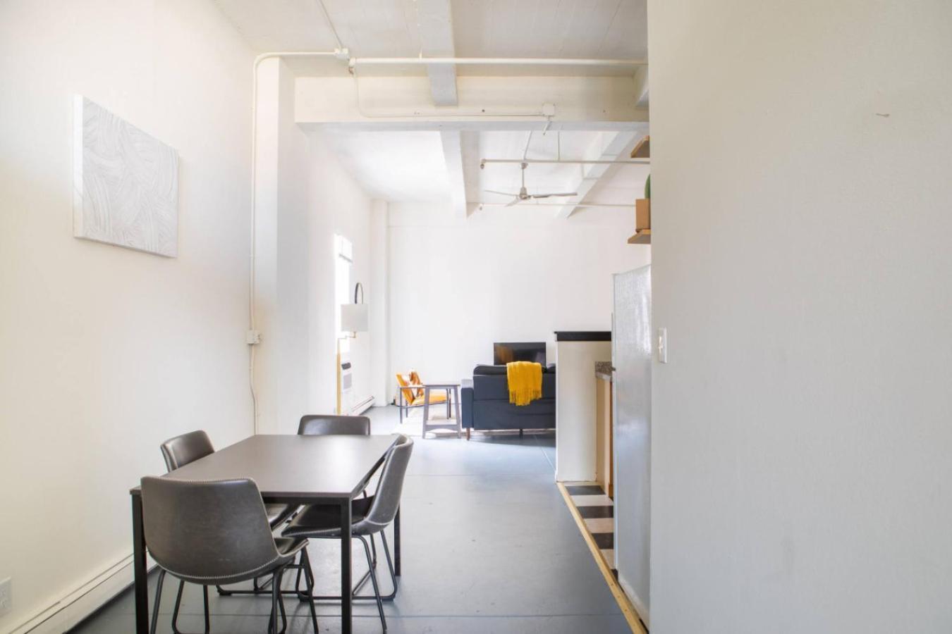 Apartment Flexhome Westown 2br Rs7 In Fiserv And Theater District Milwaukee