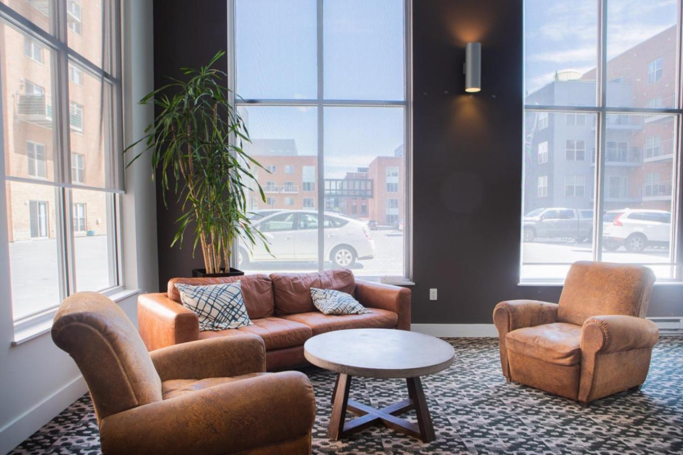 Spacious Third Ward Near Summerfest With Balcony Apartment