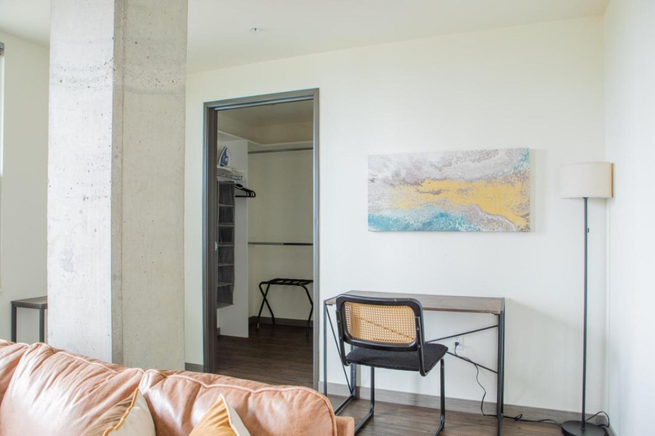 Flexhome East Side 1br Ur11 - Near Brady With Gym And Balcony Apartment *