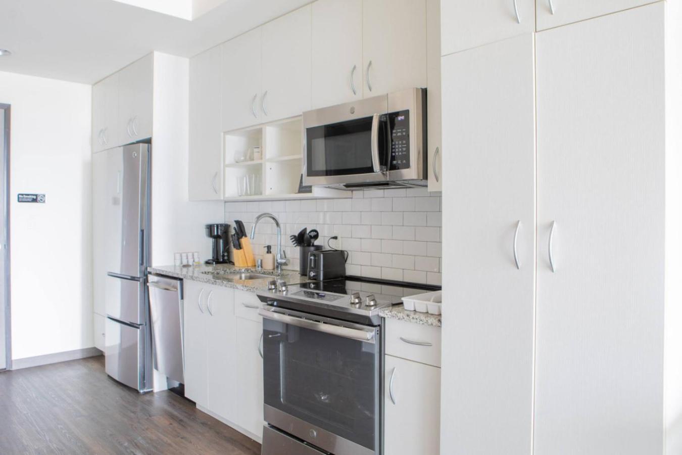 Apartment Flexhome East Side 1br Ur11 - Near Brady With Gym And Balcony Milwaukee