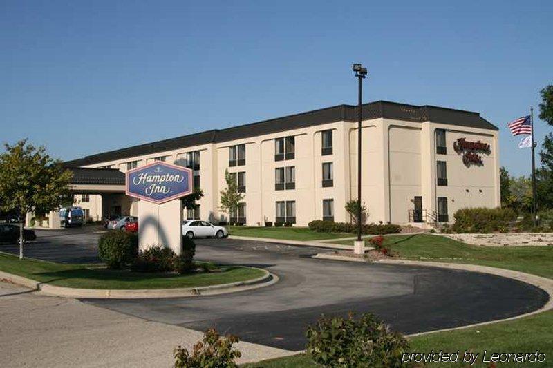 Hampton Airport Milwaukee