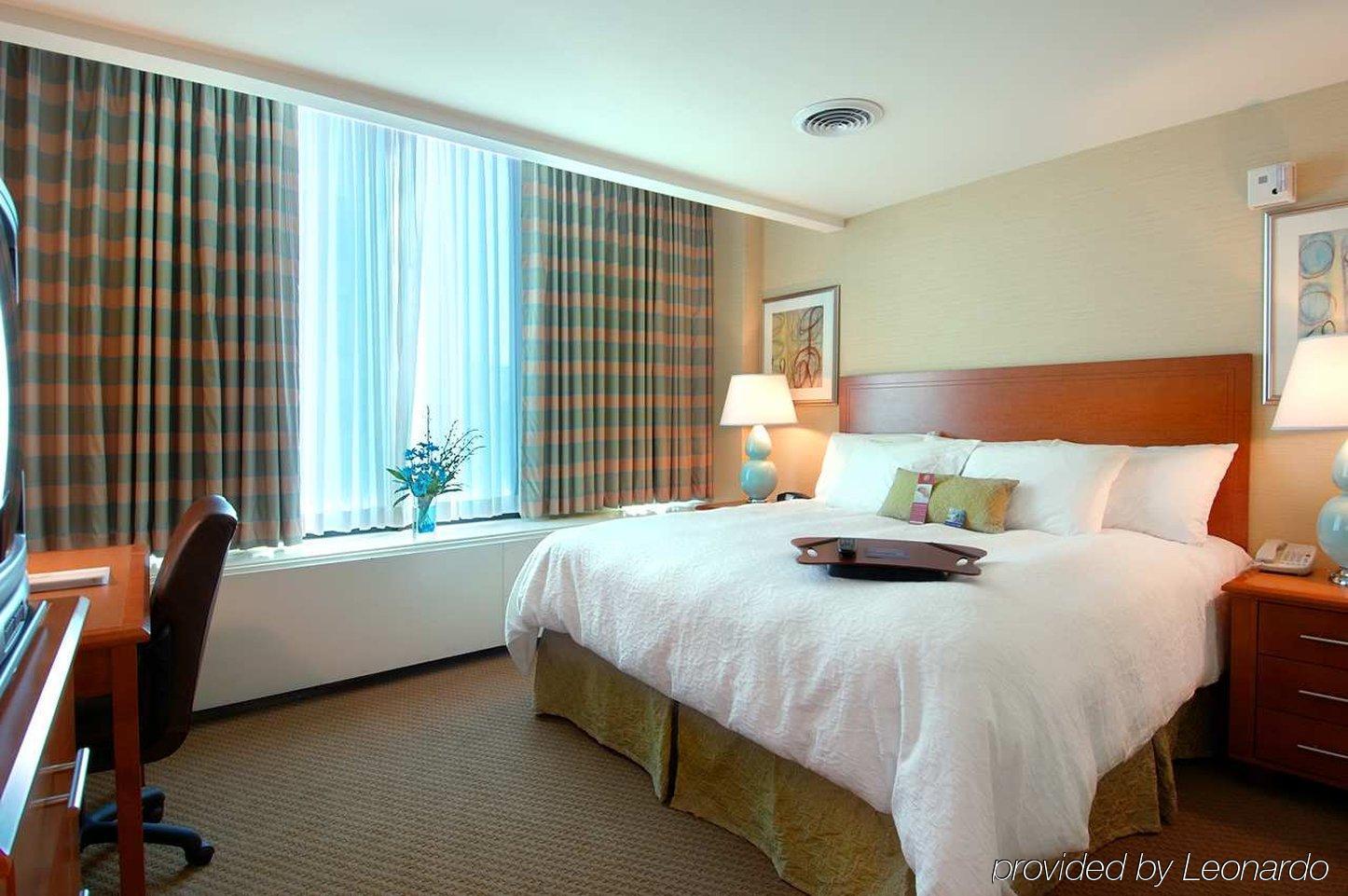 Hampton & Downtown Hotel