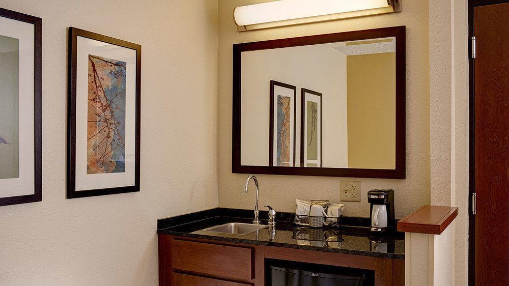 Hotel Hyatt Place Airport 4*
