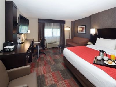 Riverfront By Ihg Hotel