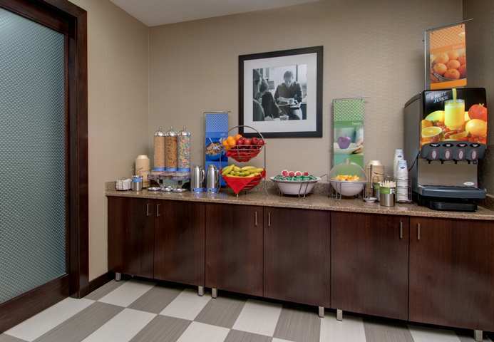 Hampton & Downtown 3* Milwaukee