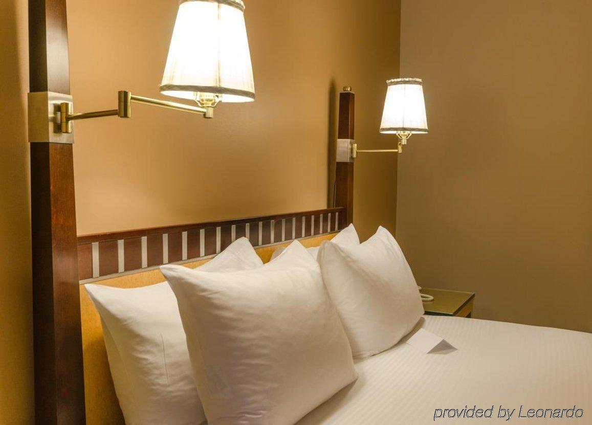 Metro, Autograph Collection Hotel