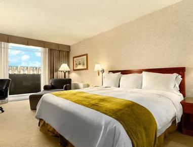 Clarion Airport 3*