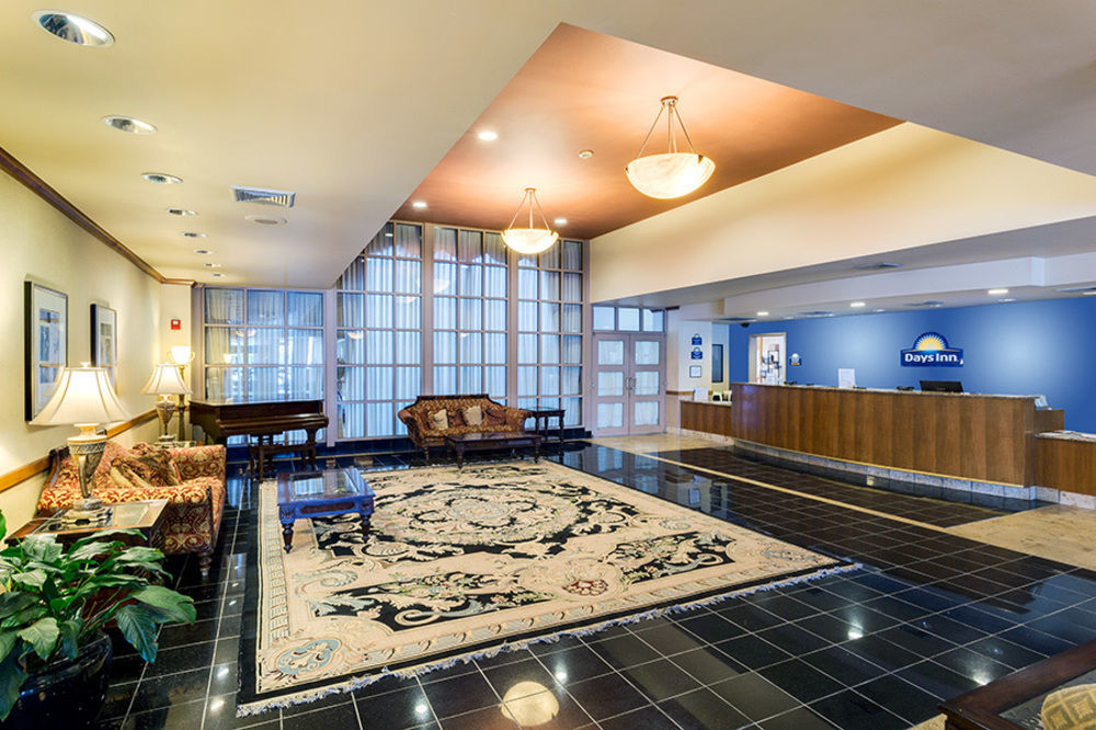 Clarion Airport 3* Milwaukee