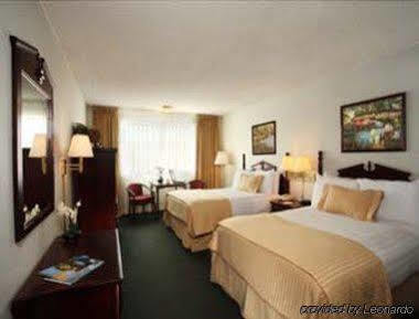 Hotel Center