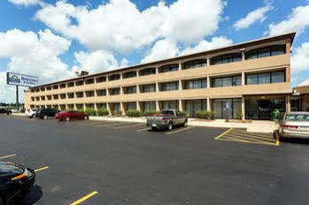 Clarion Airport 3*
