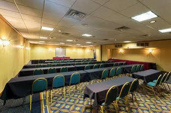 Clarion Airport Hotel