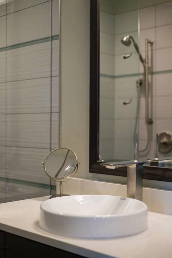Penthouse Apt In Heart Of Downtown * Milwaukee