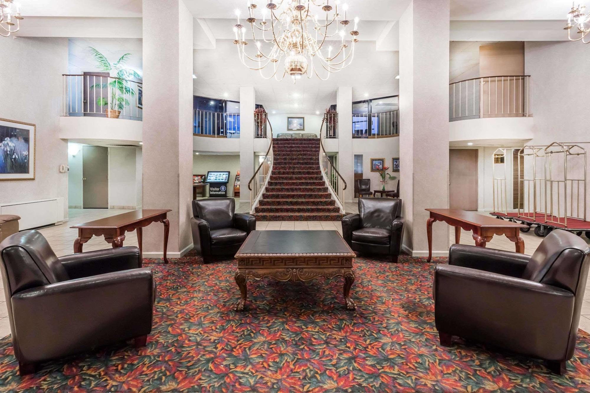 Center Hotel Milwaukee