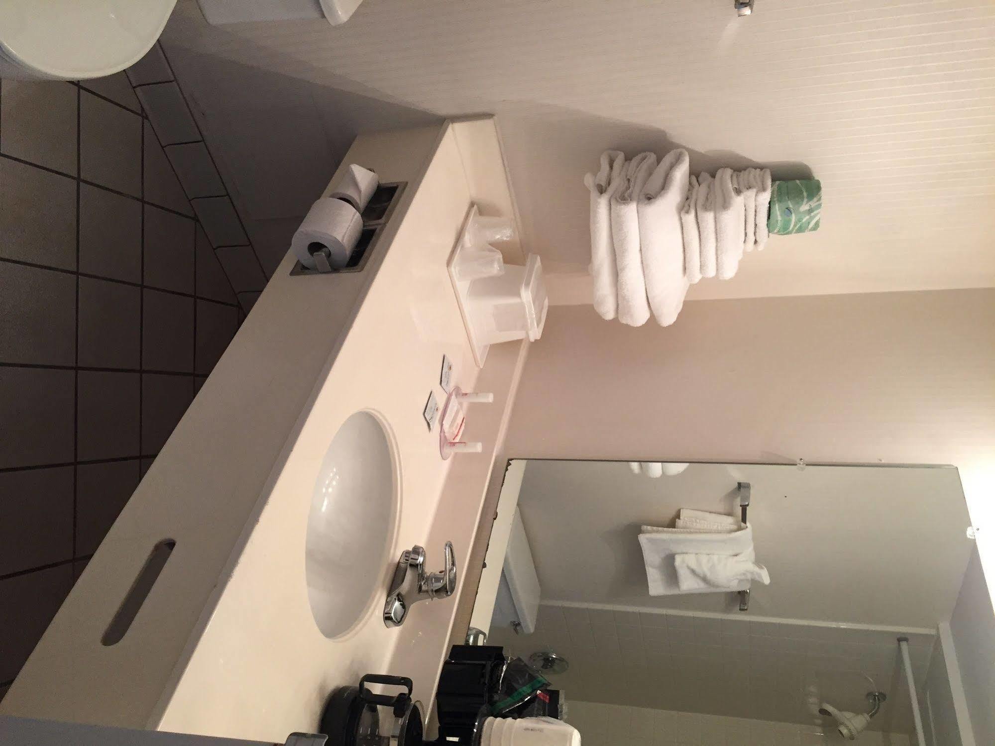 Center Hotel