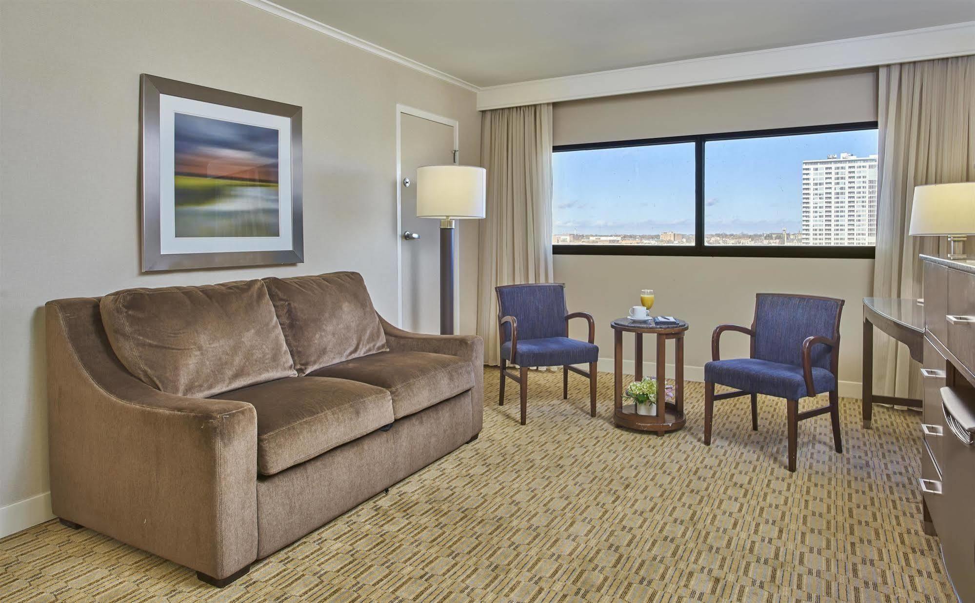 Hyatt Regency Hotel 4*